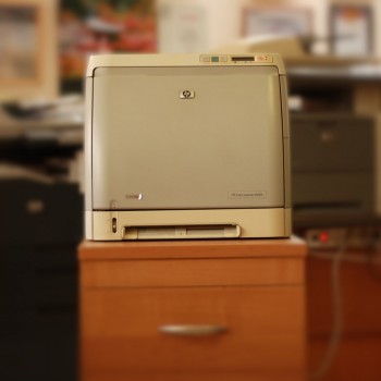 Принтер HP Color LaserJet 2600n Б/У