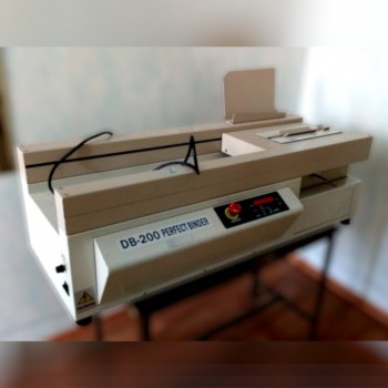 Термоклеевая машина DB 200 Б/У Термоклеевая машина DB 200 Б/У