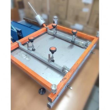 Трафаретный станок плоскопечатный с вакуумным столом Б/У Трафаретный станок плоскопечатный с вакуумным столом Б/У