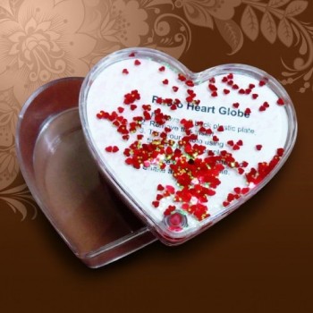 Шкатулка водяная, с хлопьями-сердечками 90*90 Шкатулка водяная, с хлопьями-сердечками 90*90